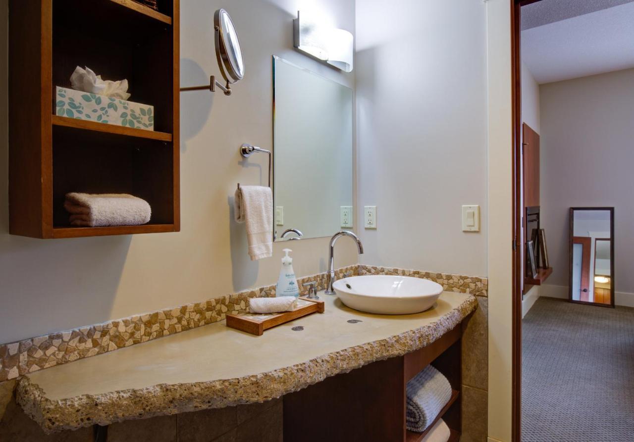 Misty Mountain- Premium 2 Bedroom Mountain View Canmore Extérieur photo